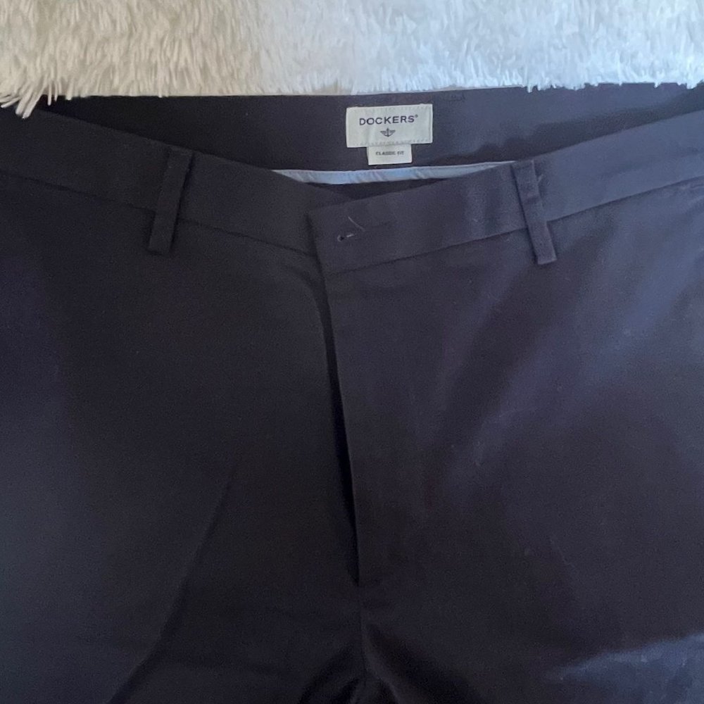 Men's Dockers, Navy, Size 36, Classic Fit